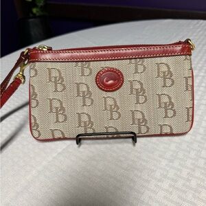 Dooney & Bourke wristlet